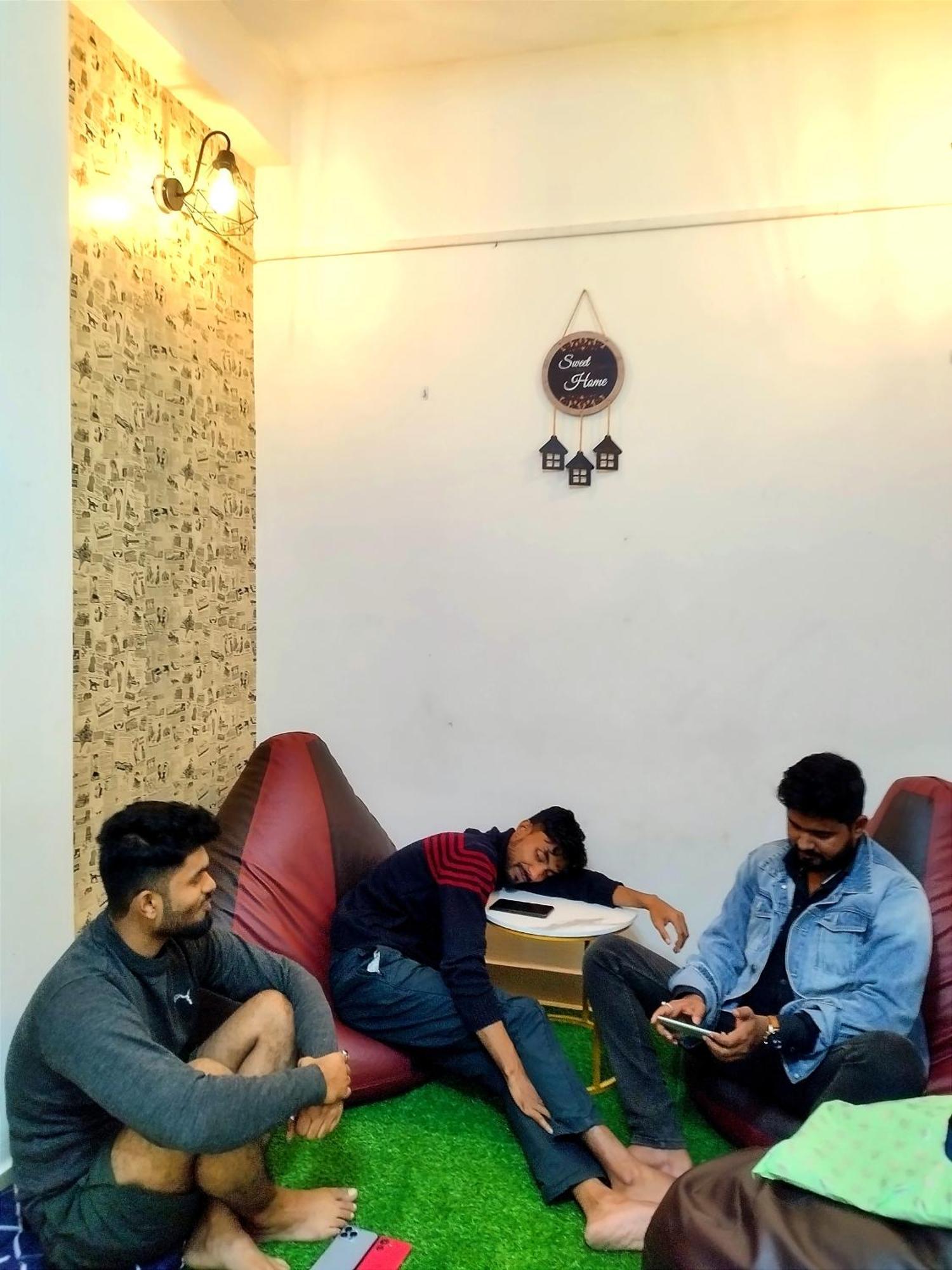 Nomad'S Nest Backpackers Hostel Γουβαχάτι Εξωτερικό φωτογραφία